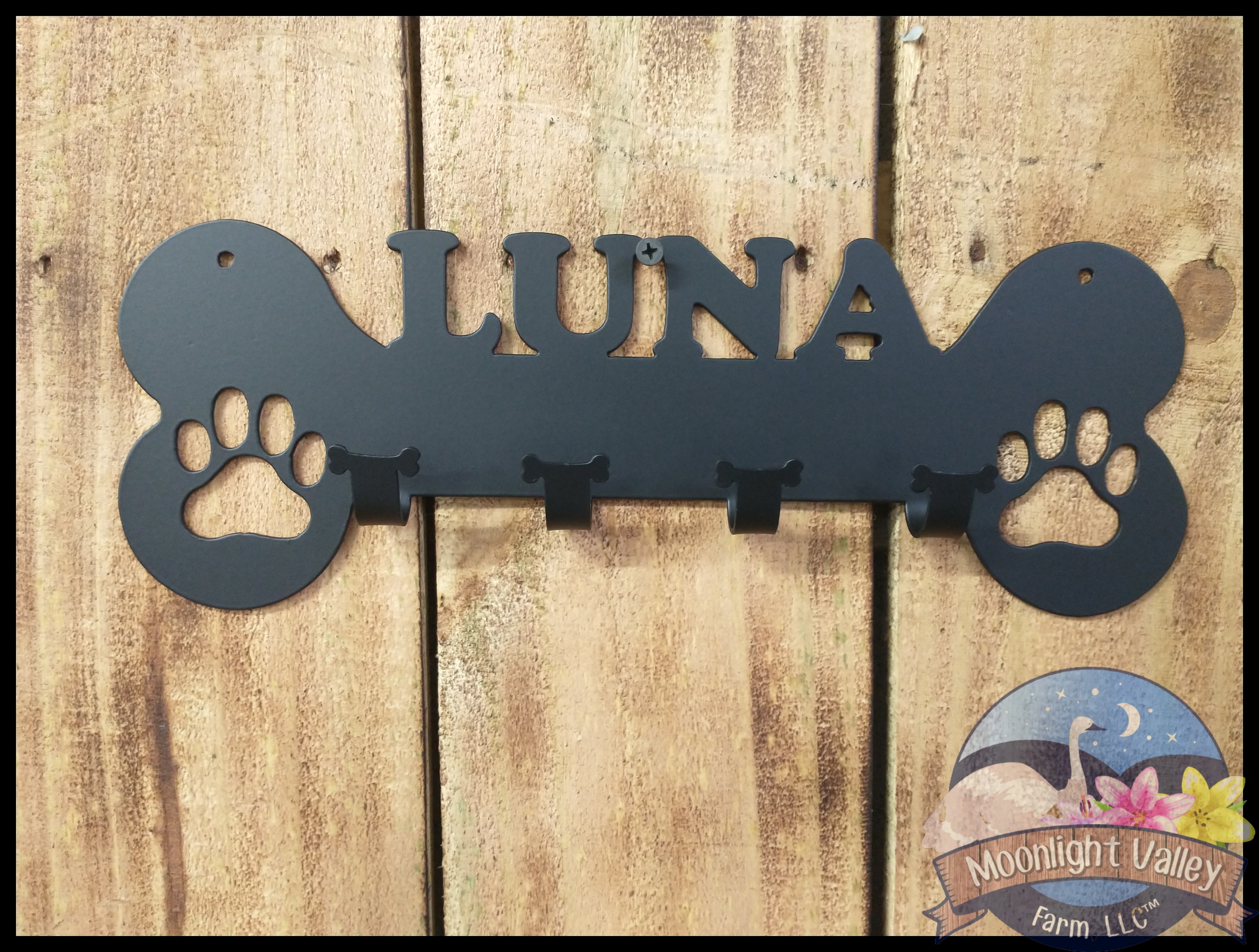 Leash Wall Hanger with Dog Bone shaped hooks (Custom Text) - Click Image to Close